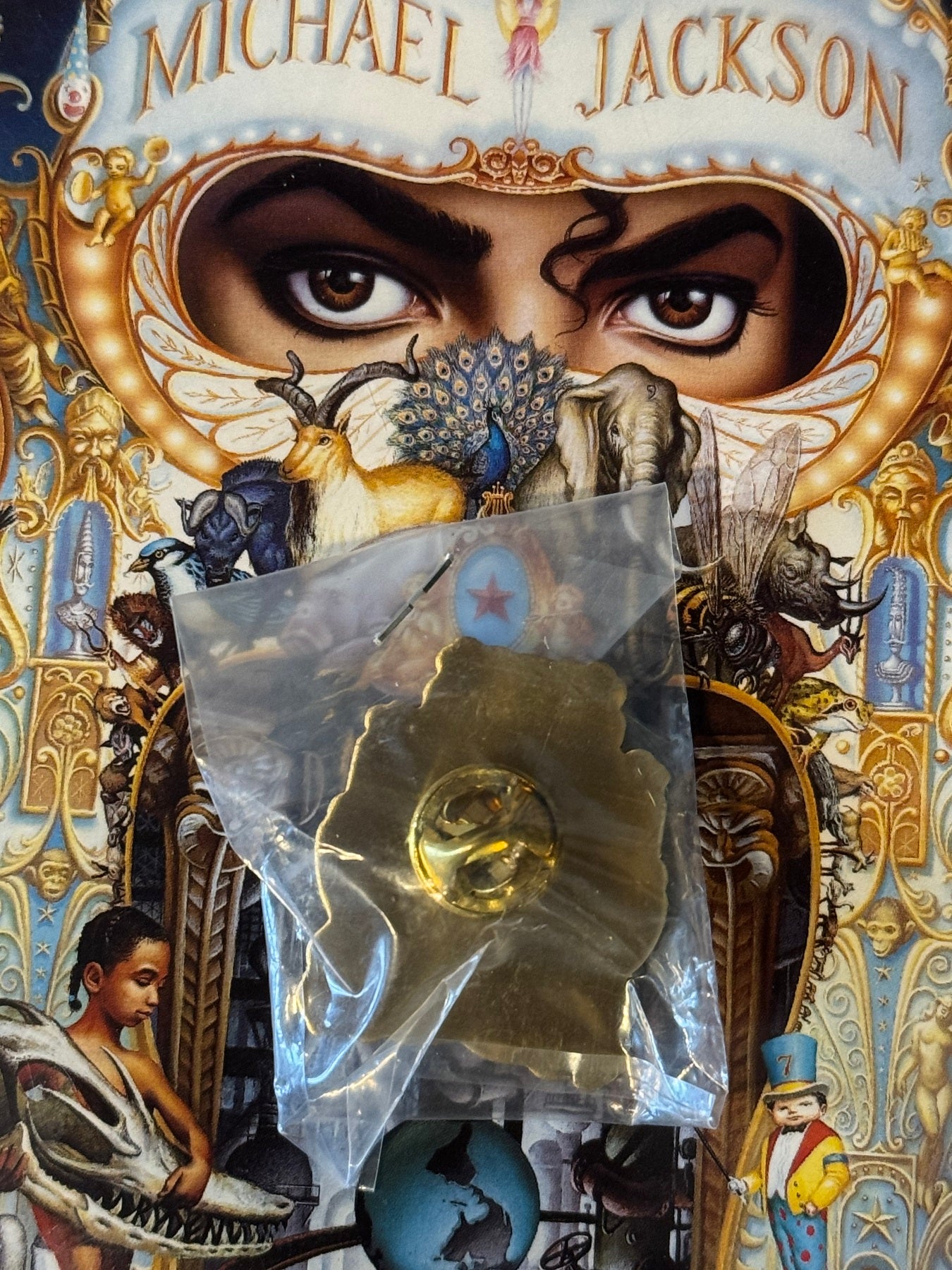 1a. Pin's Michael Jackson Dangerous World Tour 1992