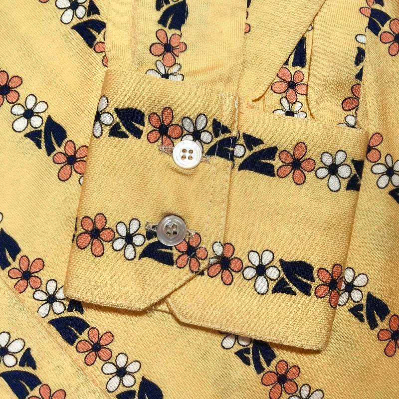 9c. Chemise Céline jaune à fleurs