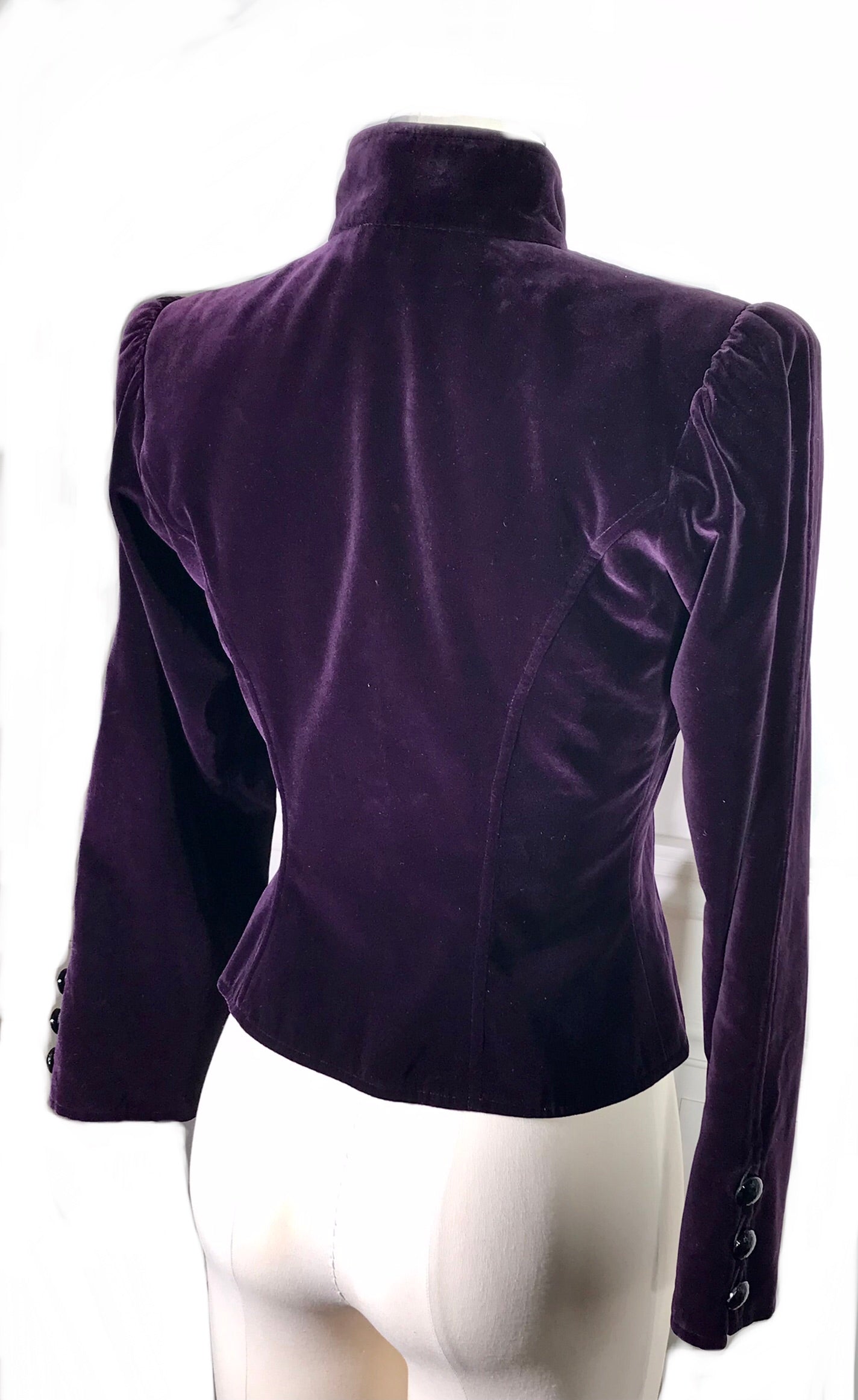 4. Veste YSL Rive Gauche velours aubergine Taille 34