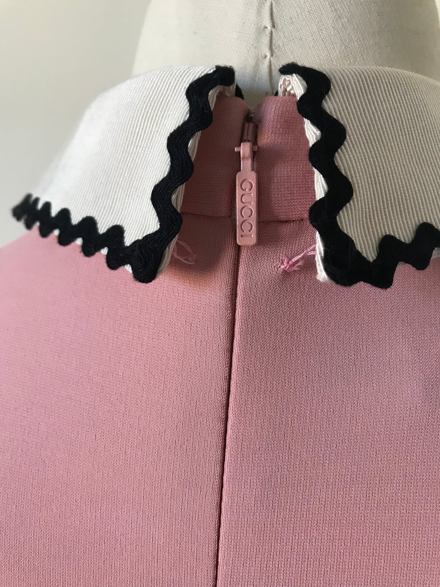 Robe Gucci rose