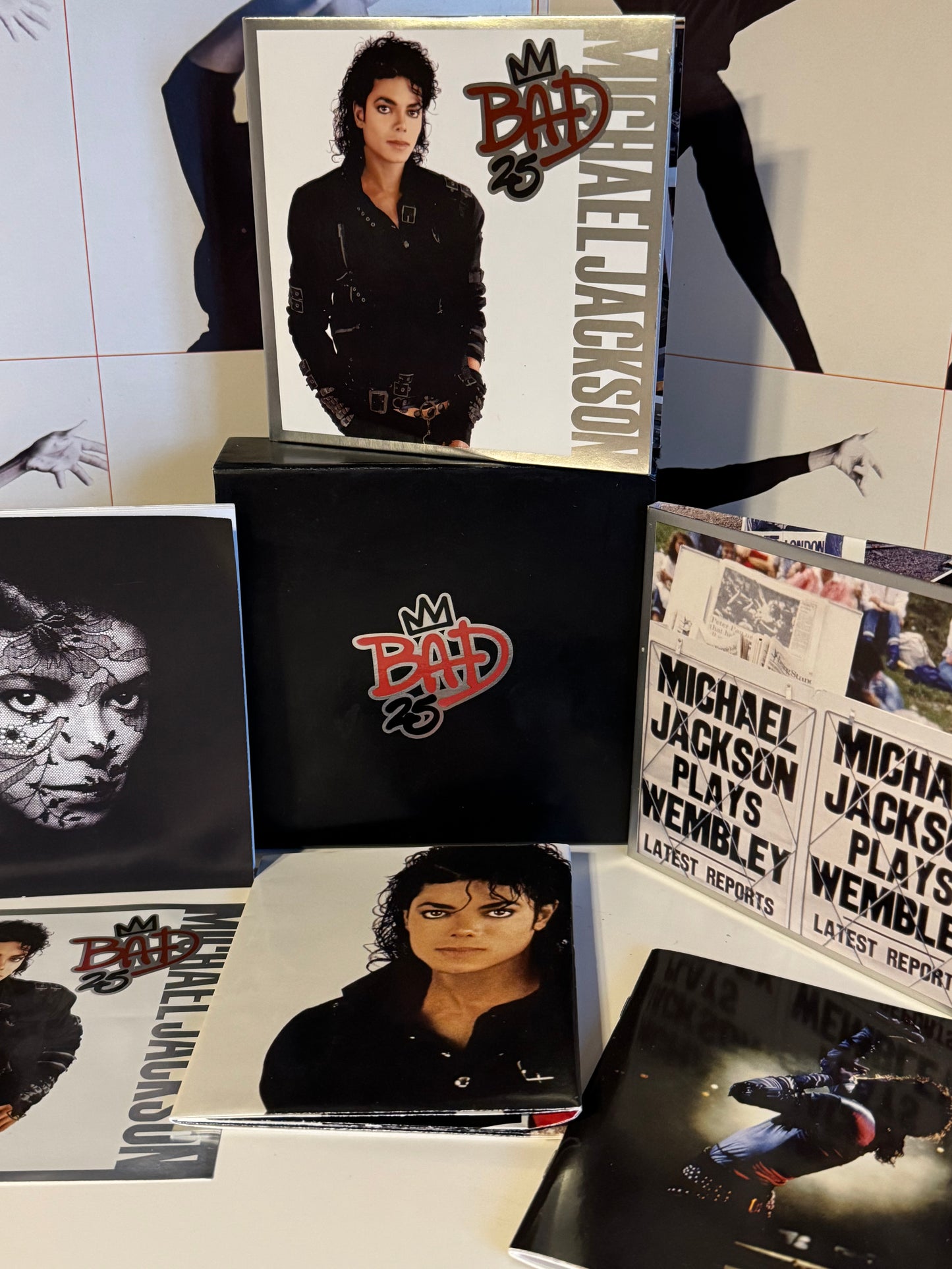 Michael Jackson BAD 25 Coffret Deluxe Box 3 CD + DVD Wembley