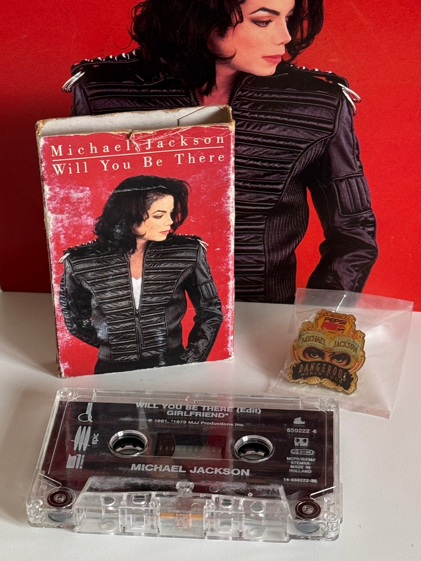 Michael Jackson Pack Dangerous Pin's + K7 Will You Be There cassette audio