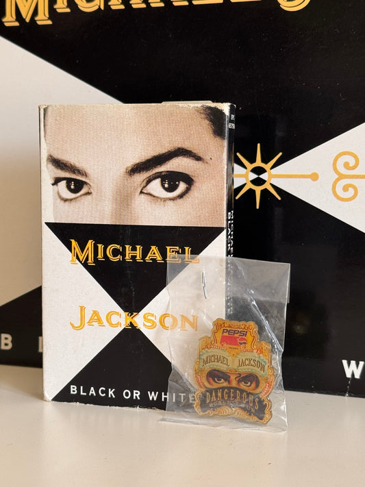 Michael Jackson Pack Dangerous Pin's + K7 Black or White cassette audio