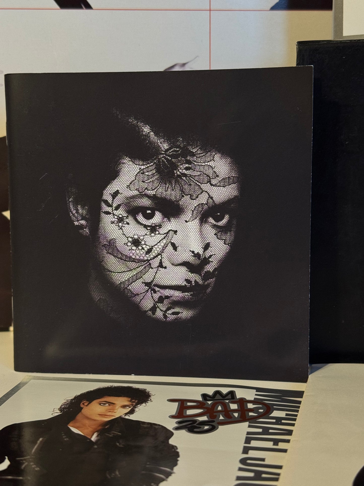 Michael Jackson BAD 25 Coffret Deluxe Box 3 CD + DVD Wembley