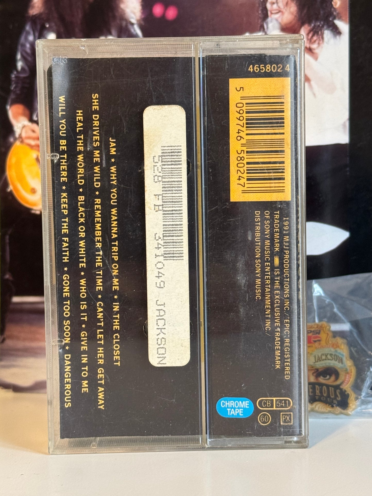 Michael Jackson Pack Dangerous K7 cassette + Pin's
