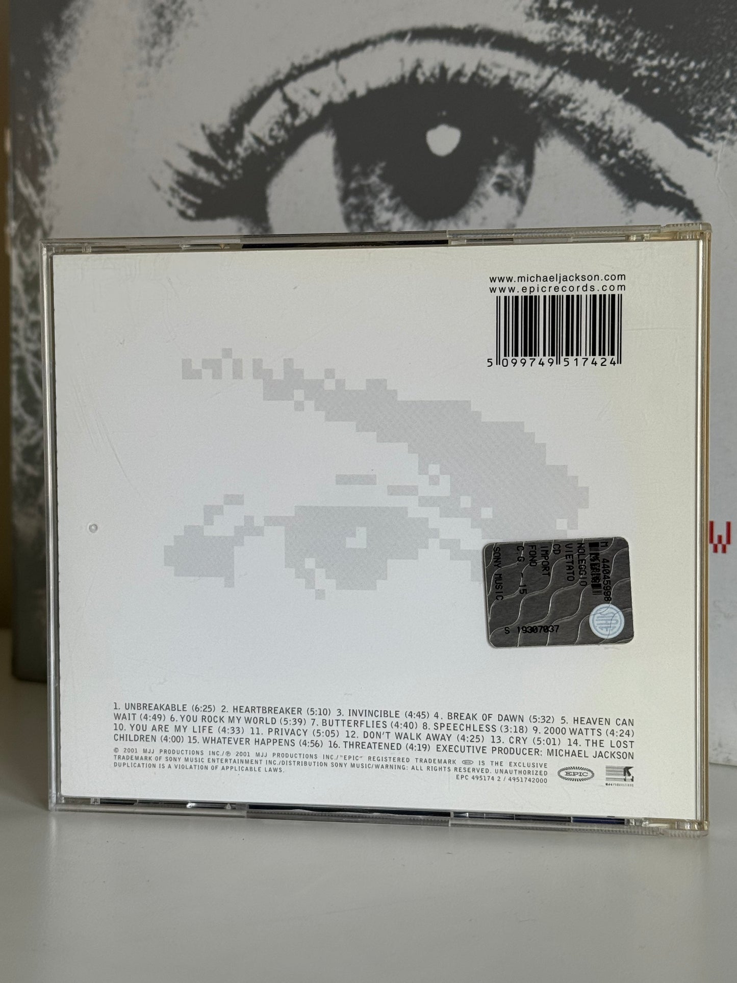 Michael Jackson CD Invincible Blue cover