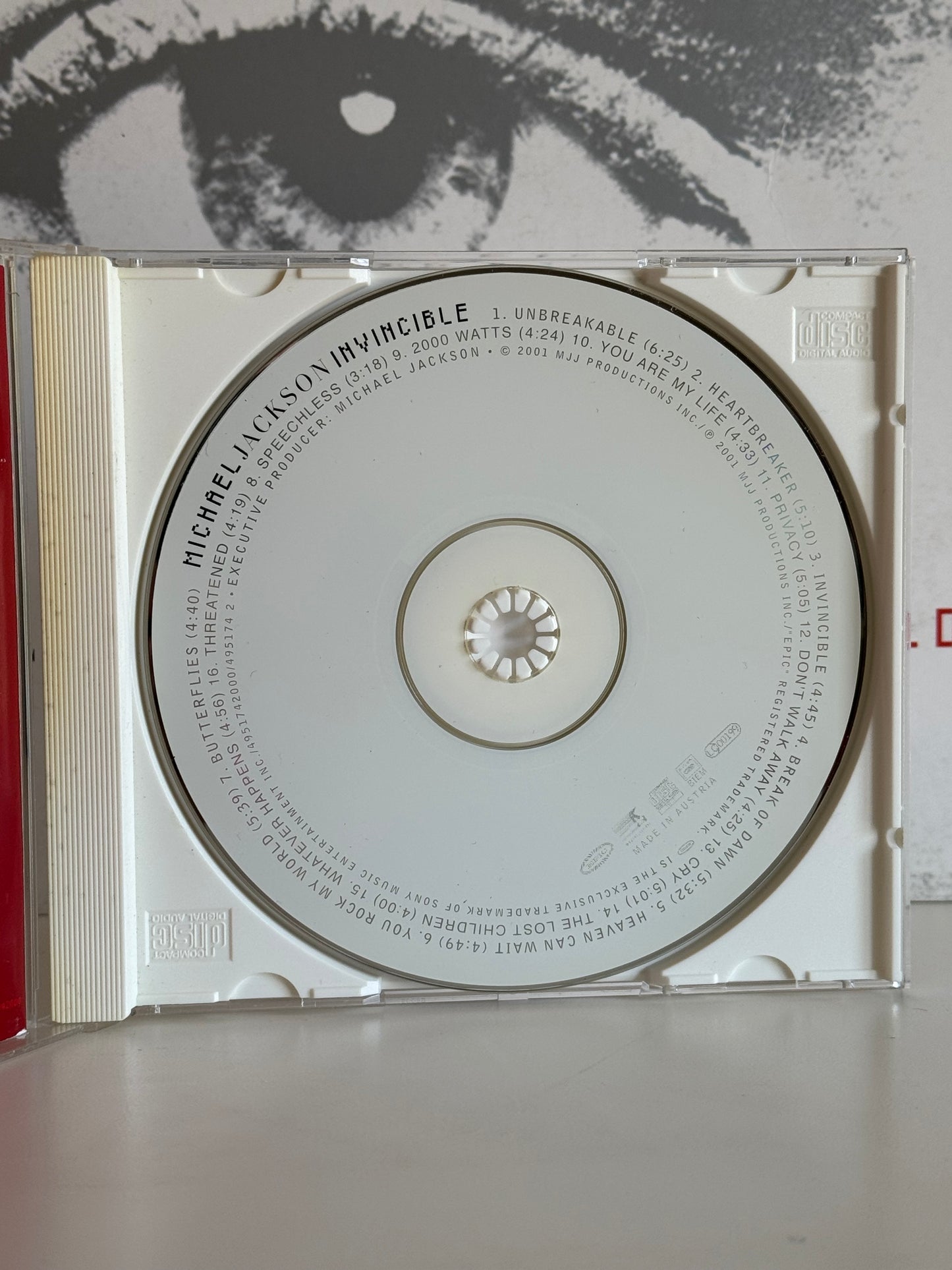 Michael Jackson CD Invincible Red cover 2001