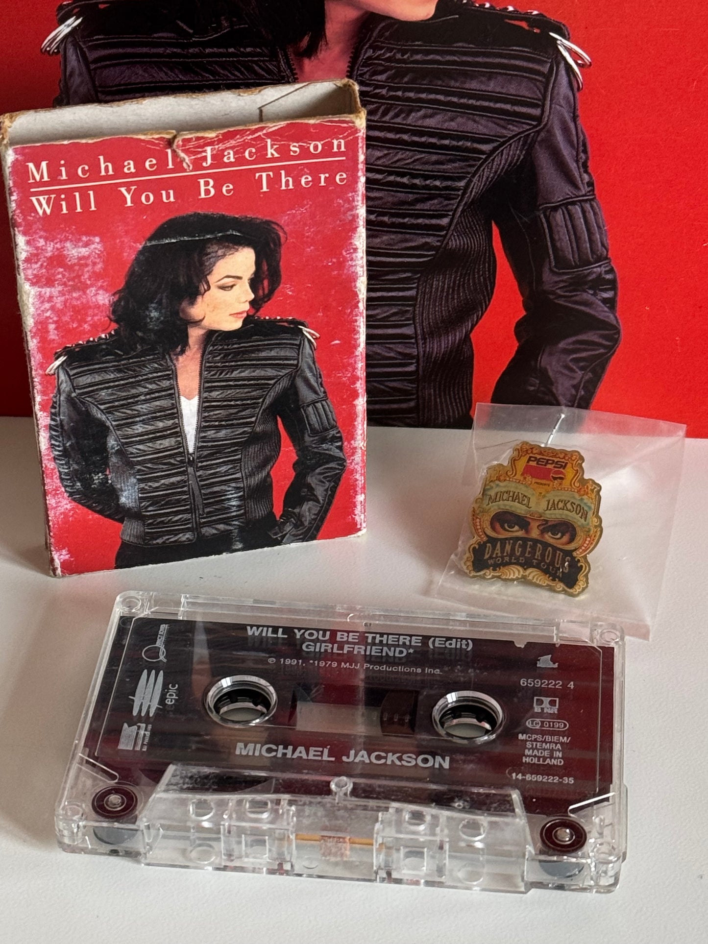 Michael Jackson Pack Dangerous Pin's + K7 Will You Be There cassette audio