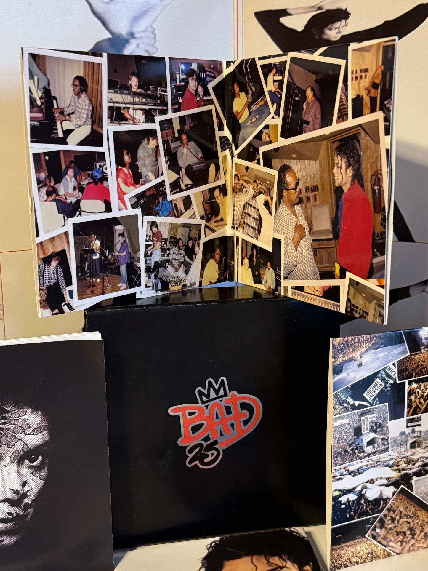 Michael Jackson BAD 25 Coffret Deluxe Box 3 CD + DVD Wembley