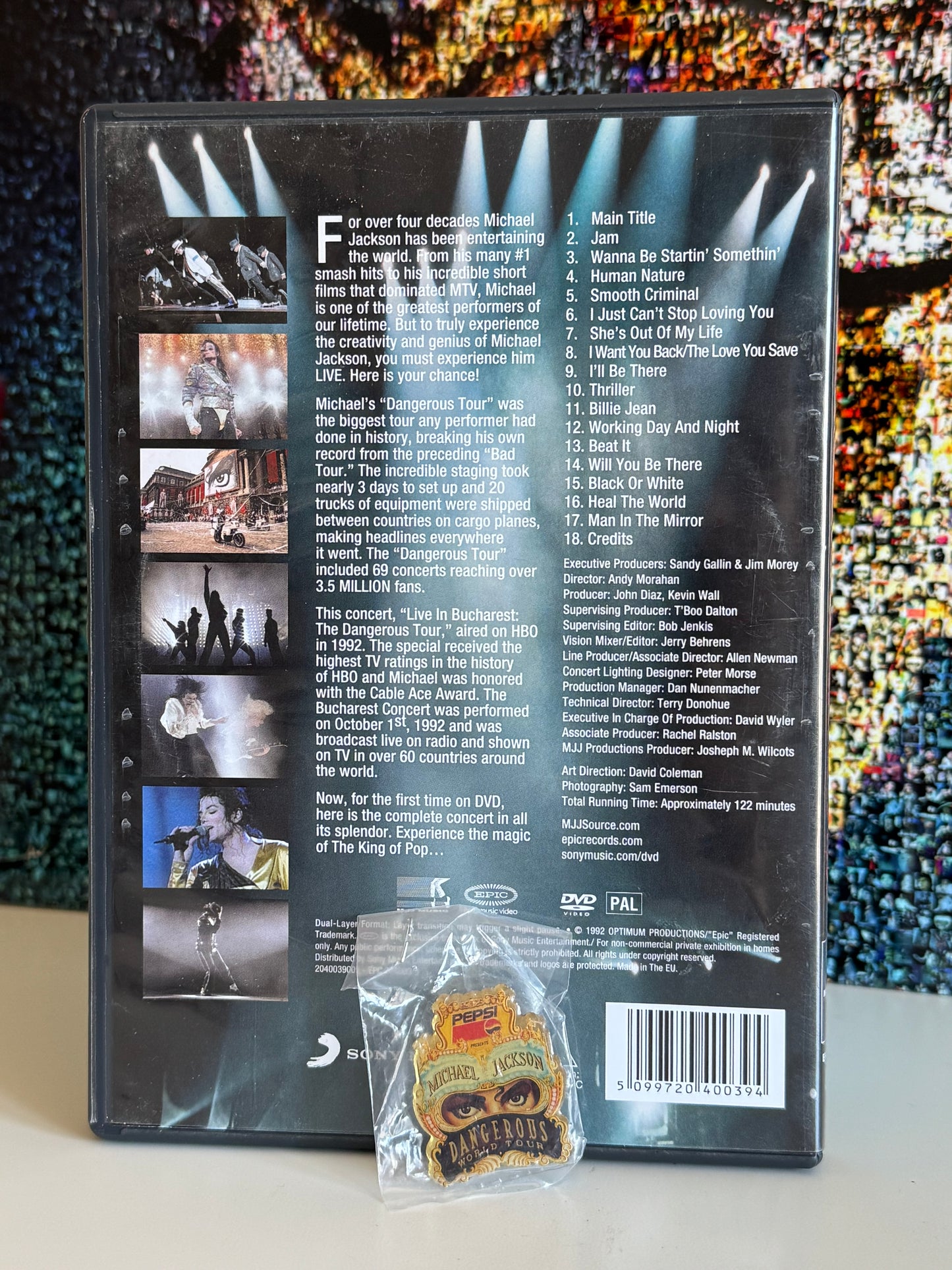 Michael Jackson Pack Dangerous Pin's + DVD Live in Bucharest