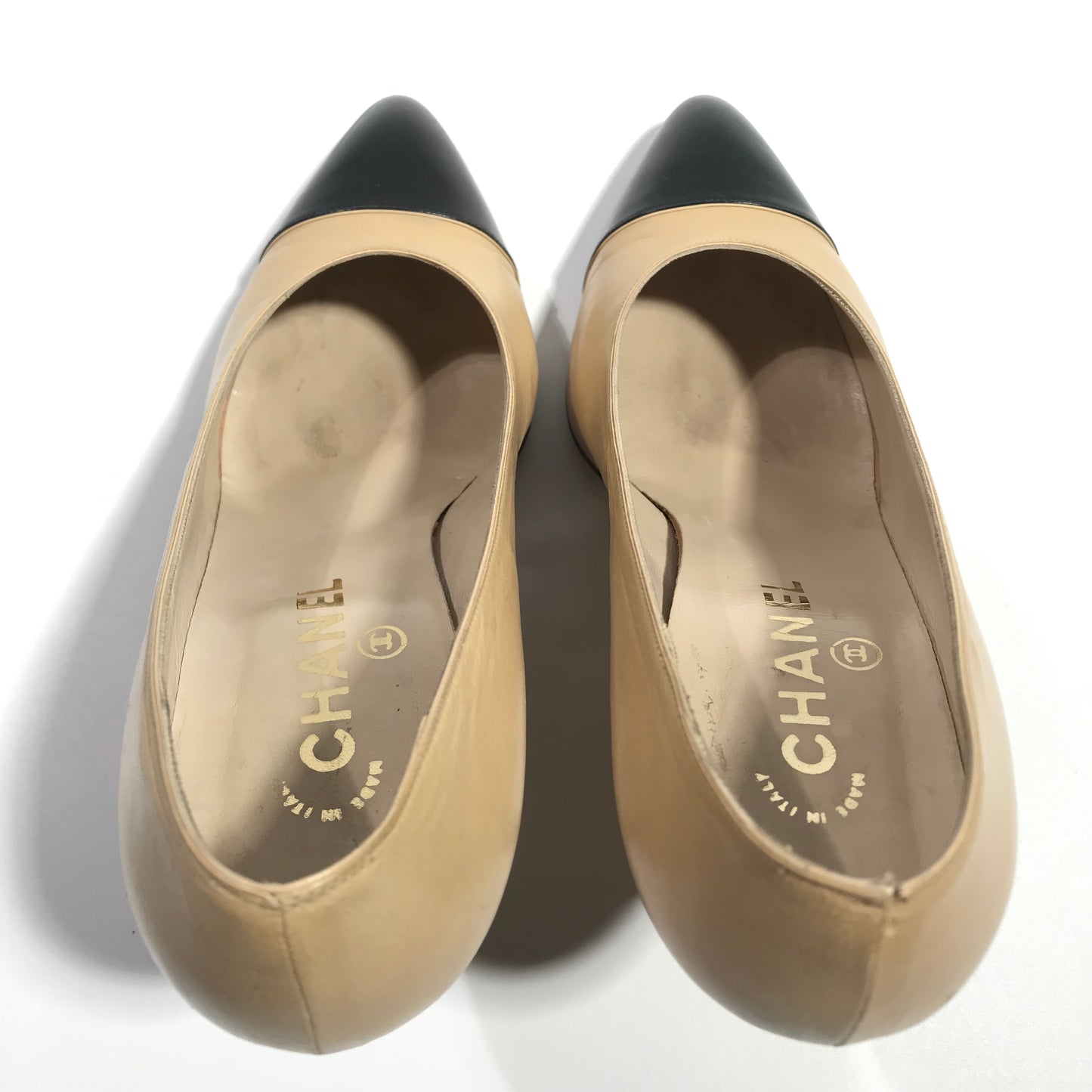 Escarpins Chanel bicolores