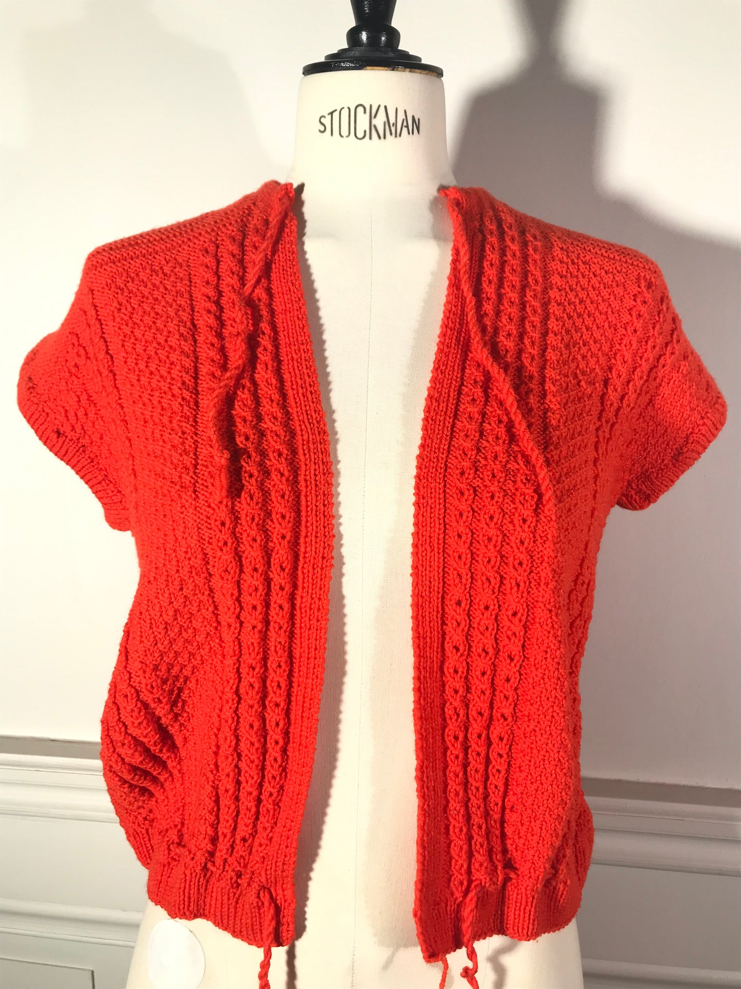 Gilet orange seventies tricoté à la main